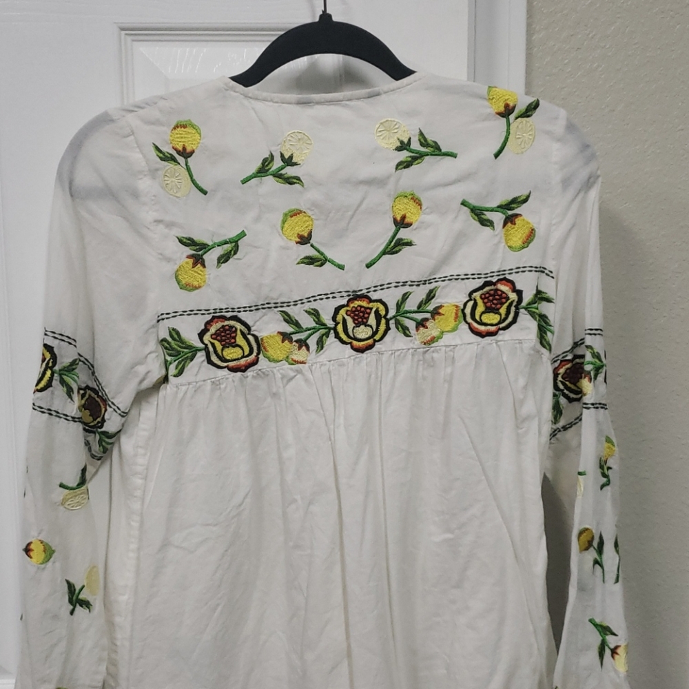 Top - Picture 3 of 4